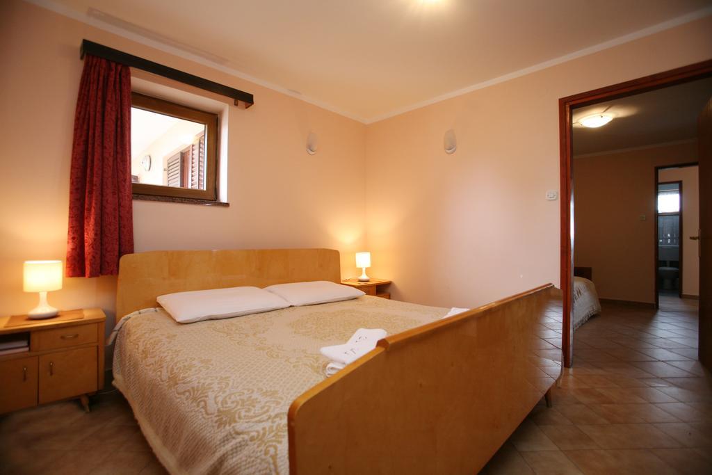 Apartments Neda - Porec South Ruang foto