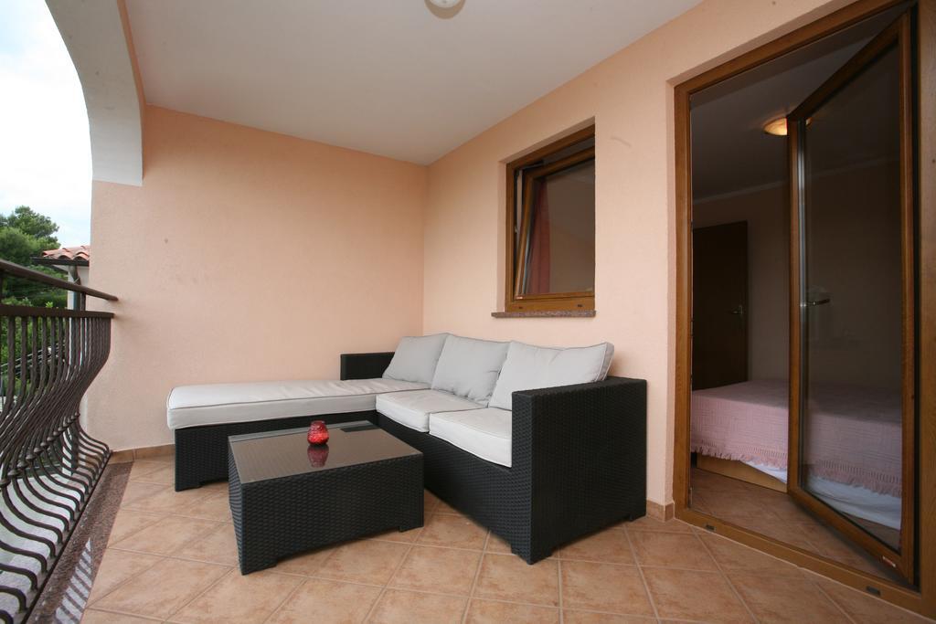 Apartments Neda - Porec South Ruang foto