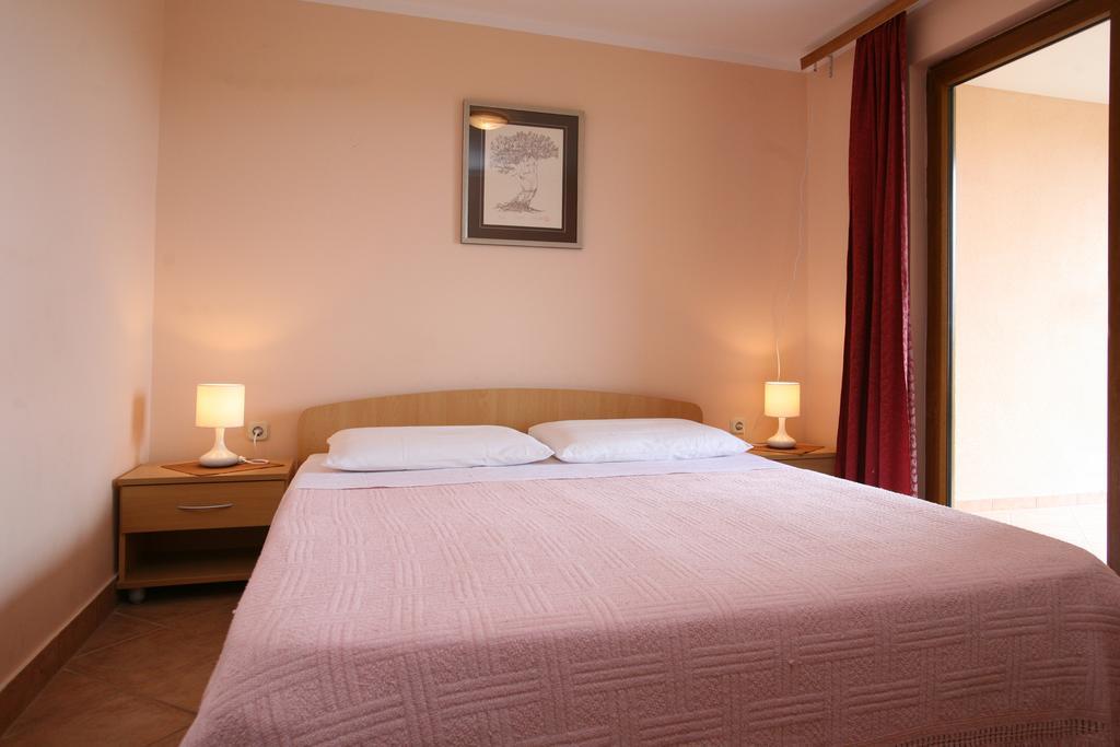 Apartments Neda - Porec South Ruang foto