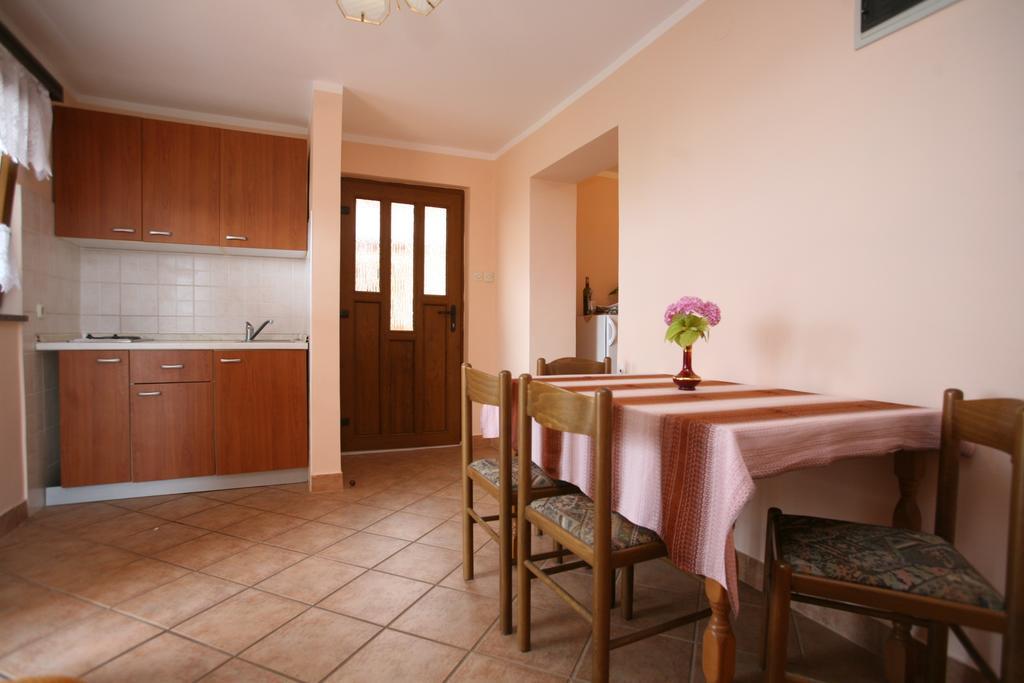 Apartments Neda - Porec South Ruang foto