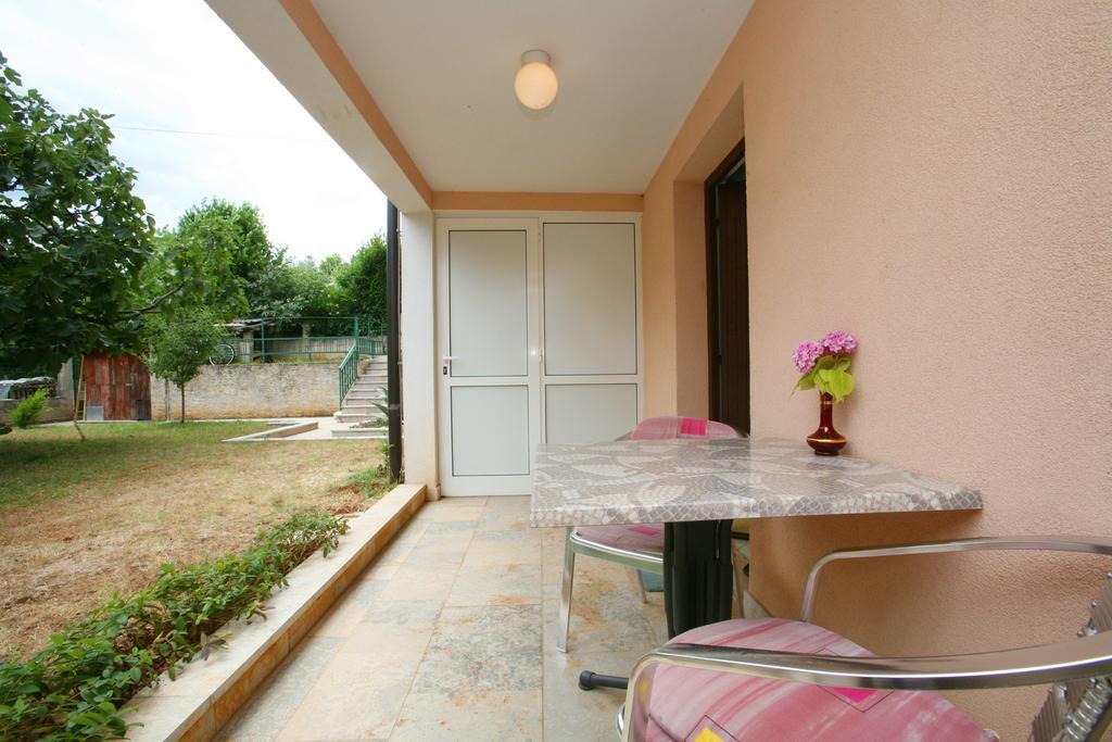 Apartments Neda - Porec South Ruang foto
