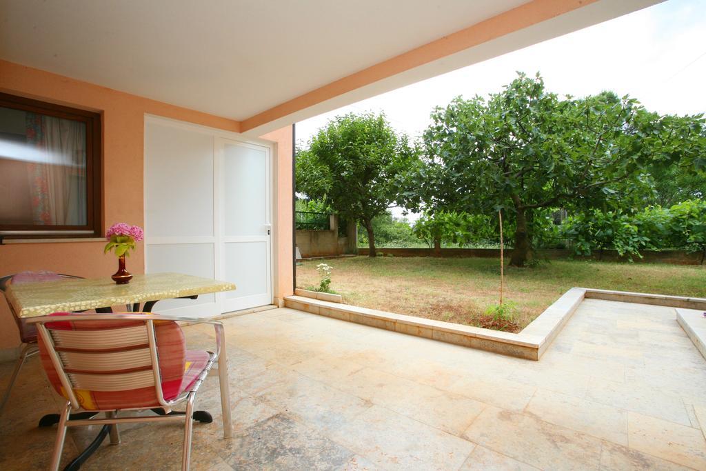 Apartments Neda - Porec South Ruang foto