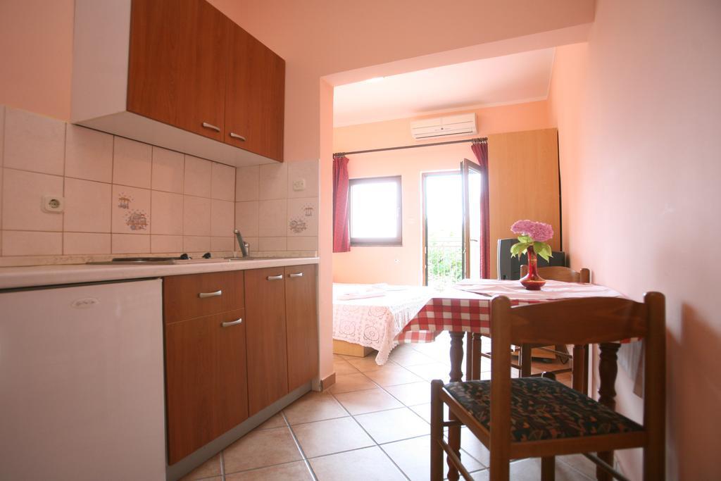 Apartments Neda - Porec South Ruang foto